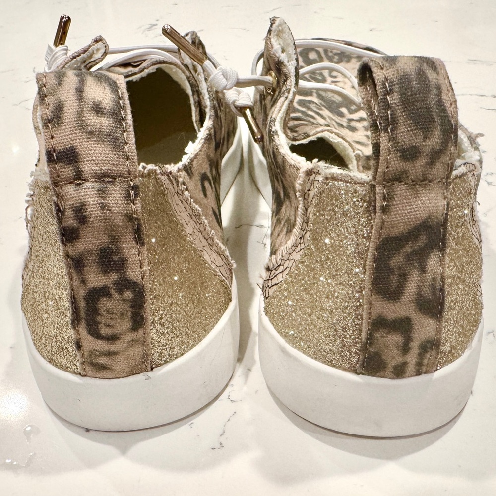 Yellow Box Women’s Odana Brown Leopard Print Slip On Sneakers Shoes Size 9 NWOT - Picture 4 of 9